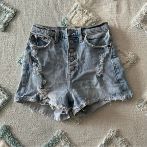 Abercrombie High Rise Mom Short Curve Love